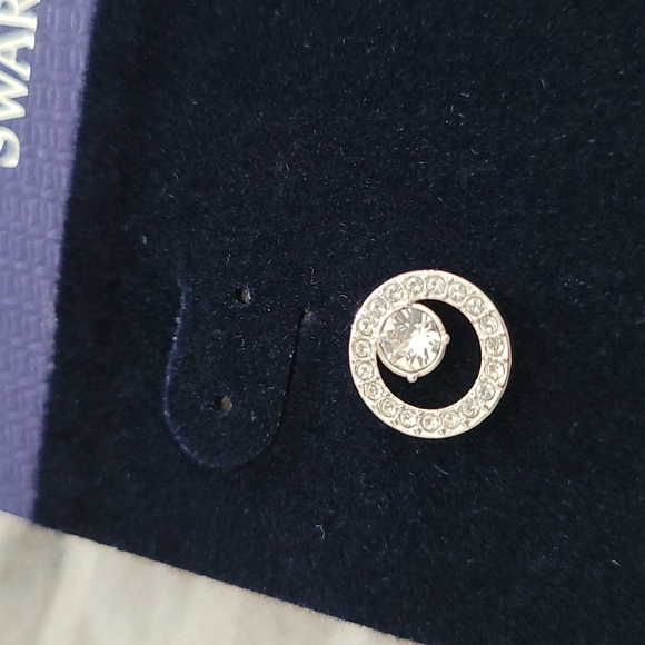 Swarovski Crystal Stud Earrings - Picture 9 of 9